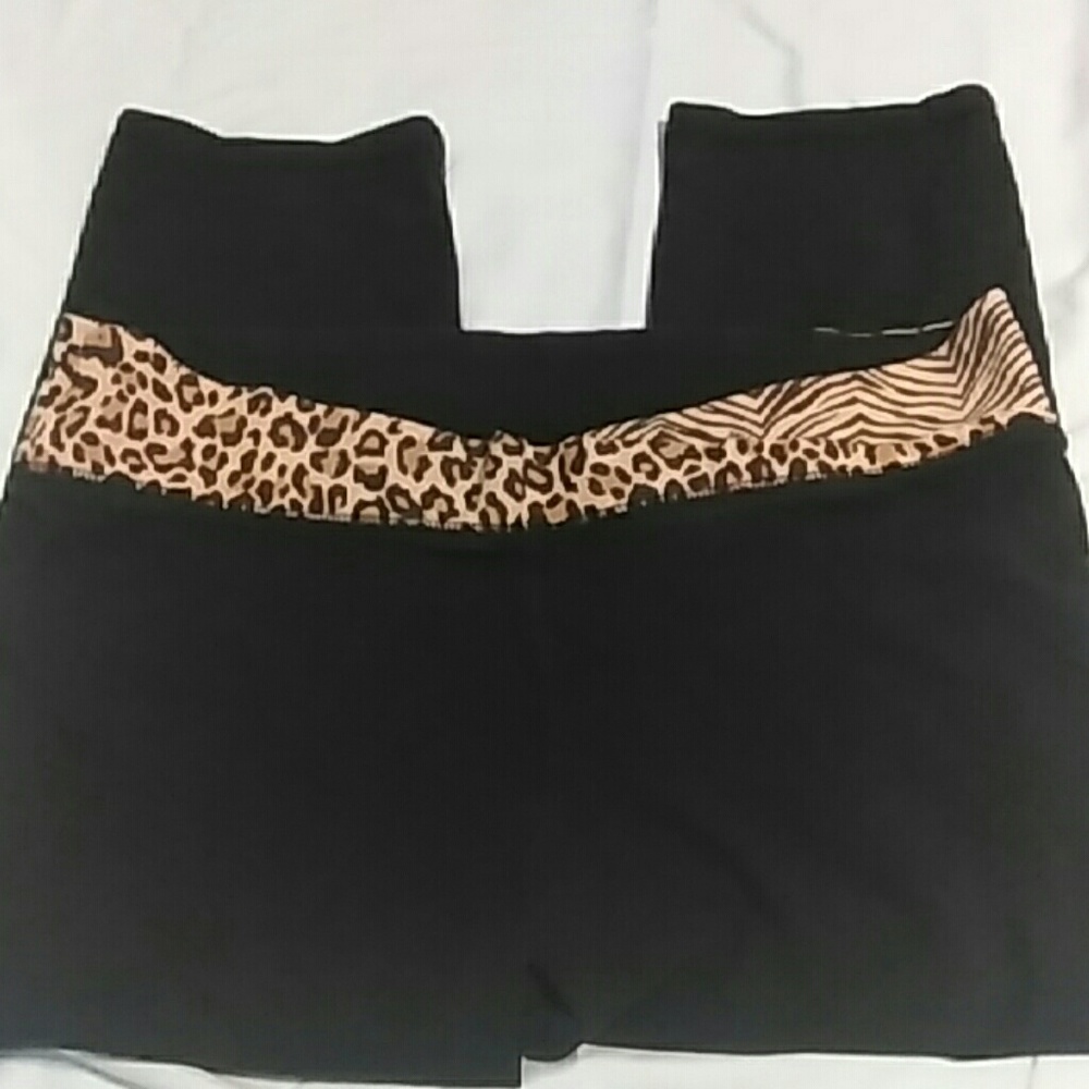 Victoria Secret Pink yoga Capri EUC!!!